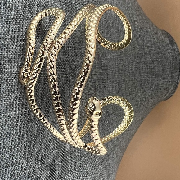 Bangle Cuff Snake Bracelet design New - Picture 3 of 3